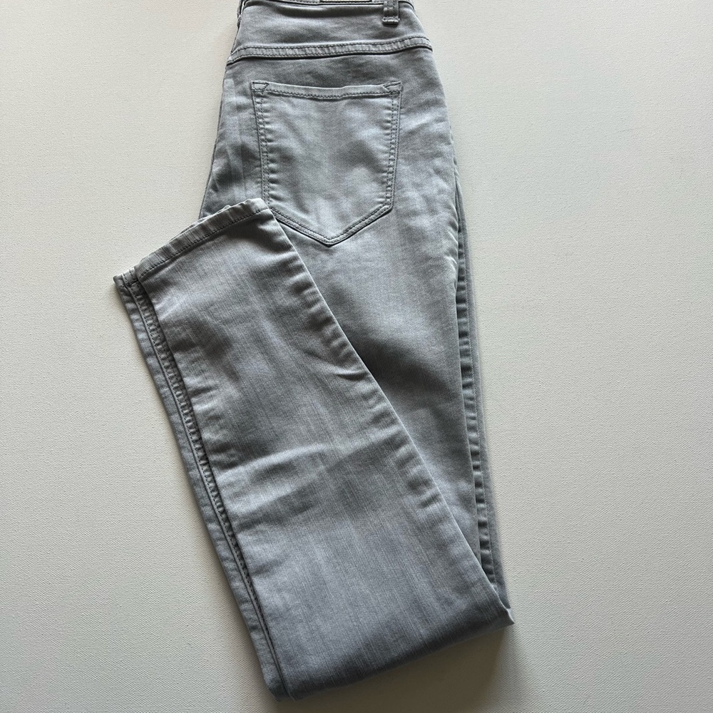 EUC BDG High Rise Seam Jean Womens Size 28/29 Light Gray Skinny Ankle (A)
